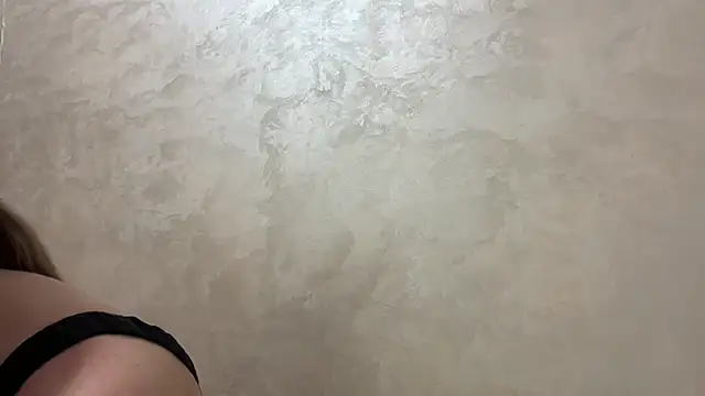 Snapshot of CaitlinaJayne23 chatting on February 18, 2026, 5:05 am CaitlinaJayne23 online show from February 18, 2026, 5:05 am