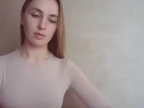Snapshot of CaitlinaJayne23 chatting on March 17, 2025, 8:07 am CaitlinaJayne23 online show from March 17, 2025, 8:07 am