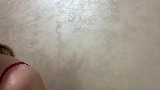 Snapshot of CaitlinaJayne23 chatting on January 16, 2026, 4:49 am CaitlinaJayne23 online show from January 16, 2026, 4:49 am