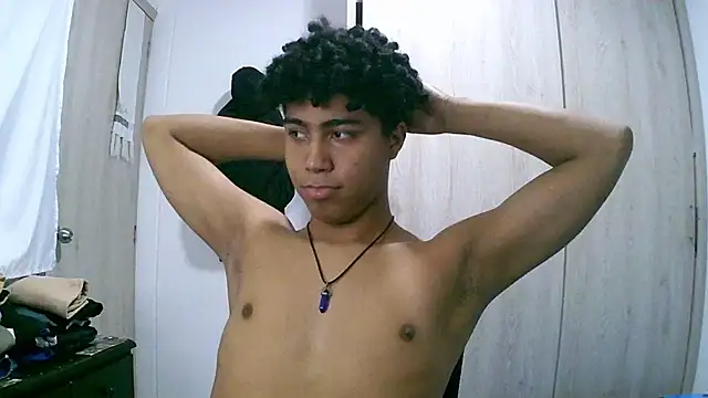 sexy diamante  online show from February 2, 2026, 2:32 am