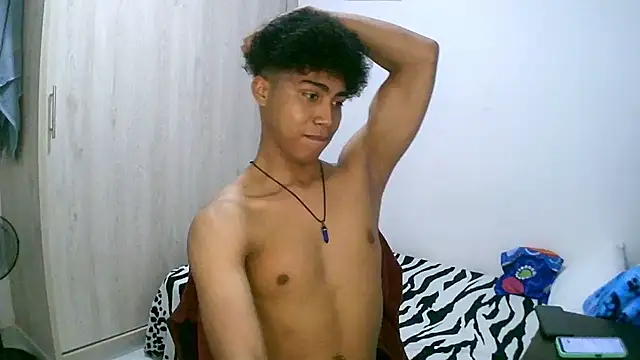 sexy diamante  online show from December 22, 2025, 5:35 pm