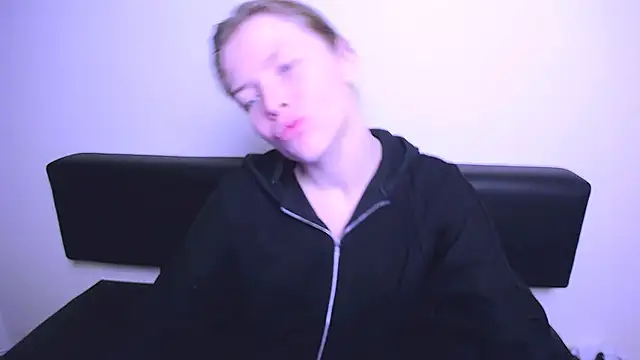 MissOliviaa  online show from February 4, 2025, 1:48 pm