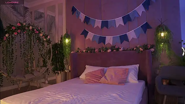 Snapshot of Smiley_Mia chatting on September 29, 2025, 5:03 am Smiley Mia online show from September 29, 2025, 5:03 am