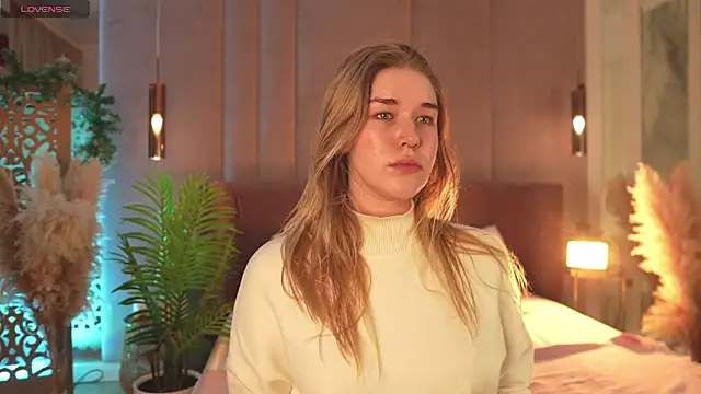 Smiley Mia online show from March 16, 2026, 5:26 am