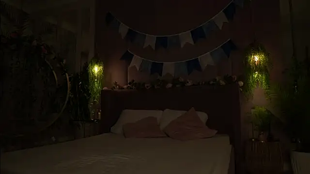 Snapshot of Smiley_Mia chatting on September 28, 2025, 5:03 am Smiley Mia online show from September 28, 2025, 5:03 am