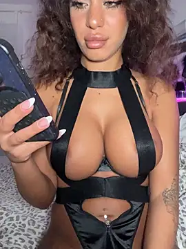 AlyssaHottv  online show from February 15, 2026, 12:15 pm