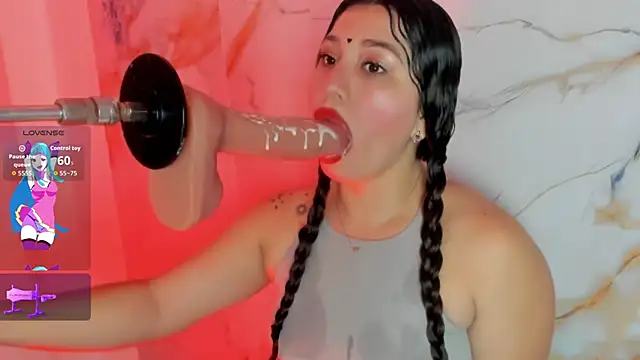 hade cute online show from April 17, 2026, 4:21 pm