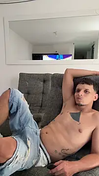 ArturoDelgado1 online show from April 11, 2026, 6:44 pm