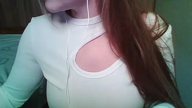 Evasapples online show from December 22, 2025, 8:42 pm