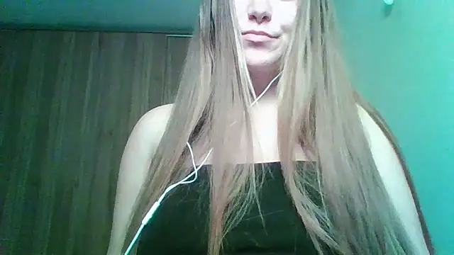 Evasapples online show from February 28, 2026, 10:31 pm