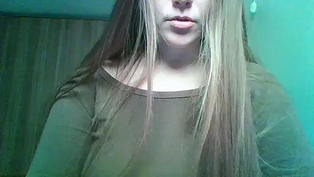 Evasapples online show from March 16, 2026, 8:33 pm