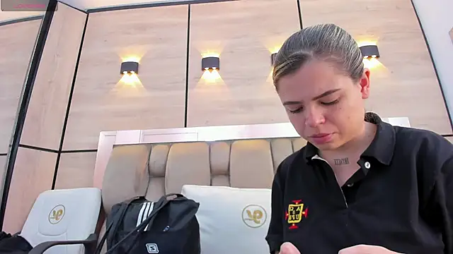 dorothy vegga online show from February 2, 2026, 4:00 am