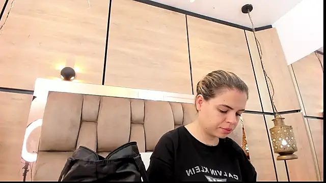 dorothy vegga online show from February 23, 2026, 3:41 am