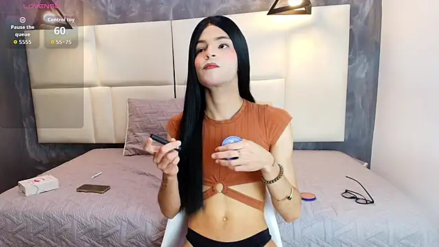 Realbadbxtch online show from December 4, 2025, 4:06 pm