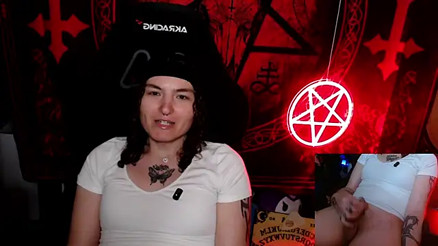 BrandiWRLD 999 online show from October 13, 2025, 7:37 pm