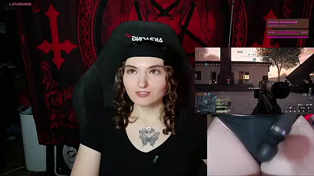 BrandiWRLD 999 online show from November 9, 2025, 8:02 pm