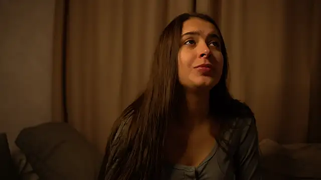 elisa moon online show from November 26, 2025, 9:53 am