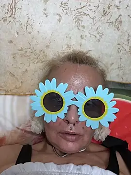Gardener of Illusions online show from May 29, 2026, 2:39 am