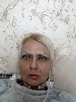 Gardener of Illusions online show from November 9, 2025, 11:09 pm