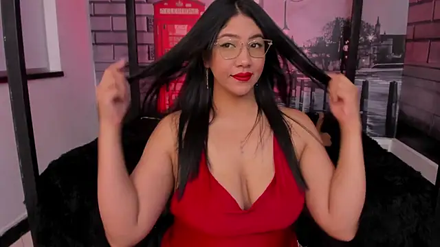 Snapshot of estrella_bigboobs14 chatting on October 6, 2025, 6:30 pm estrella bigboobs14 online show from October 6, 2025, 6:30 pm