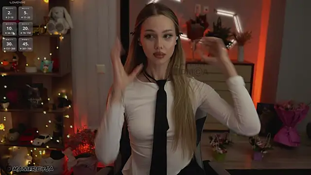 ManiFreyja online show from December 21, 2025, 6:31 pm