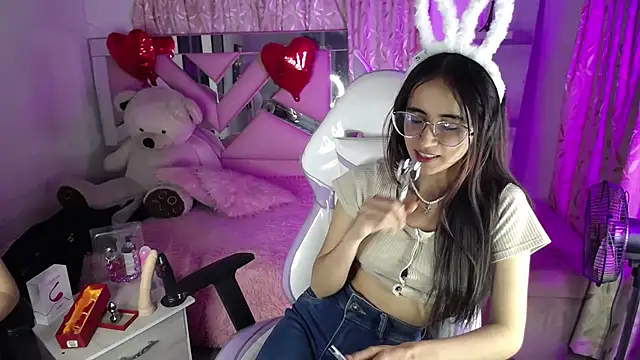 Snapshot of Mia_Fischer chatting on February 22, 2025, 7:03 pm Mia Fischer online show from February 22, 2025, 7:03 pm