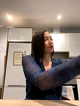 Snapshot of adarussell chatting on October 2, 2025, 3:04 pm adarussell online show from October 2, 2025, 3:04 pm