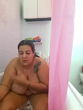 kittymorenita26 online show from January 17, 2025, 2:18 pm