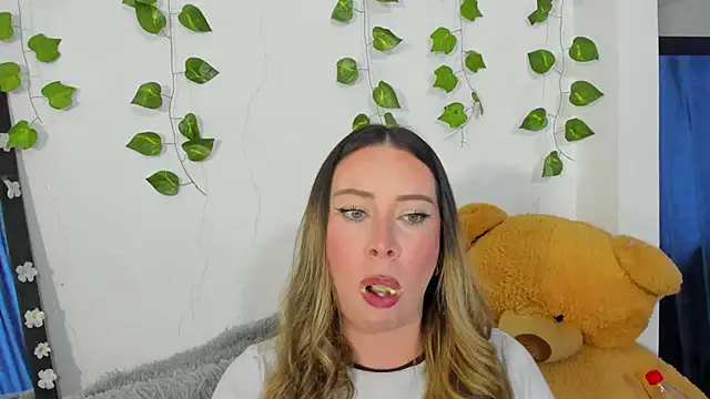 JanneKim online show from November 27, 2025, 7:14 pm