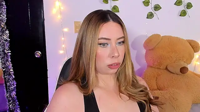 JanneKim online show from April 10, 2026, 7:54 pm