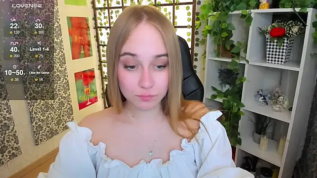 LianaBright online show from March 5, 2025, 5:50 am