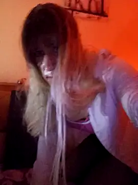 Snapshot of chcipolknouttvyhoptaka chatting on December 15, 2025, 2:39 am chcipolknouttvyhoptaka online show from December 15, 2025, 2:39 am