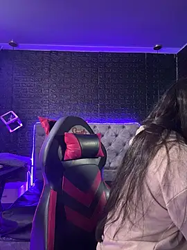 Paloma  LS online show from November 19, 2025, 7:14 pm