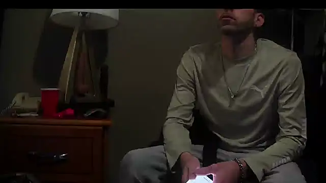 Snapshot of smokee_parT903 chatting on January 24, 2025, 12:52 am smokee parT903 online show from January 24, 2025, 12:52 am