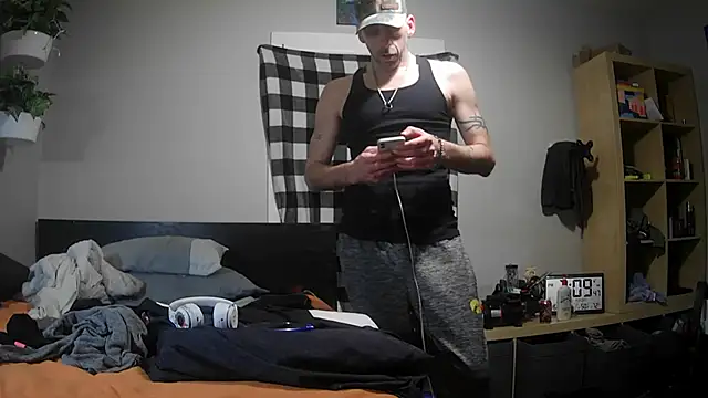 Snapshot of smokee_parT903 chatting on March 4, 2025, 3:11 am smokee parT903 online show from March 4, 2025, 3:11 am