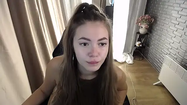 Snapshot of Ritaneer chatting on September 12, 2025, 8:03 am Ritaneer online show from September 12, 2025, 8:03 am