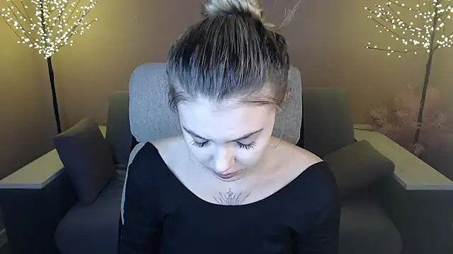 Snapshot of Ritaneer chatting on December 17, 2024, 9:07 am Ritaneer online show from December 17, 2024, 9:07 am