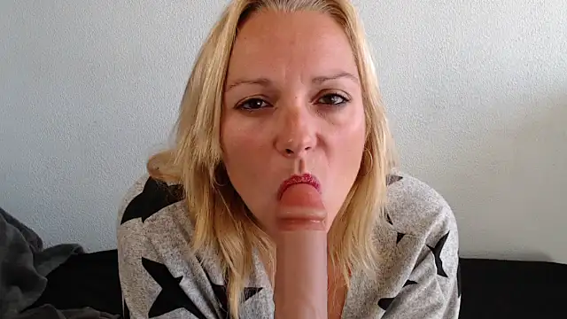 Doucelouve9 online show from November 10, 2025, 10:53 am