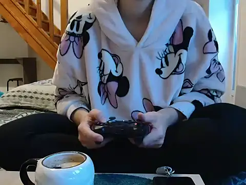 Lauzo21 online show from October 6, 2025, 5:41 am