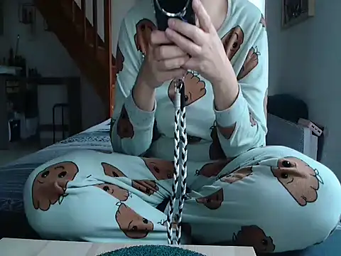 Lauzo21 online show from September 23, 2025, 5:36 am