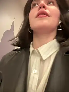 meow girl online show from March 14, 2025, 12:07 pm