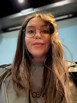 Snapshot of meow_girl chatting on February 15, 2026, 11:09 am meow girl online show from February 15, 2026, 11:09 am