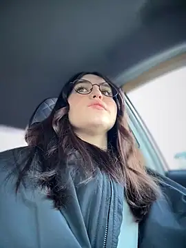 Snapshot of meow_girl chatting on February 5, 2026, 10:00 am meow girl online show from February 5, 2026, 10:00 am