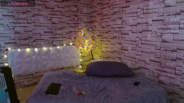 Snapshot of Vanse_lust chatting on March 19, 2025, 10:31 pm Vanse lust online show from March 19, 2025, 10:31 pm