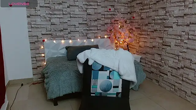 Snapshot of Vanse_lust chatting on February 25, 2025, 11:15 pm Vanse lust online show from February 25, 2025, 11:15 pm