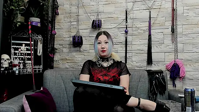 Snapshot of CruelMistress chatting on February 23, 2026, 2:02 am CruelMistress online show from February 23, 2026, 2:02 am