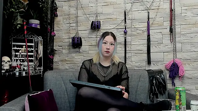 Snapshot of CruelMistress chatting on February 25, 2026, 1:50 am CruelMistress online show from February 25, 2026, 1:50 am