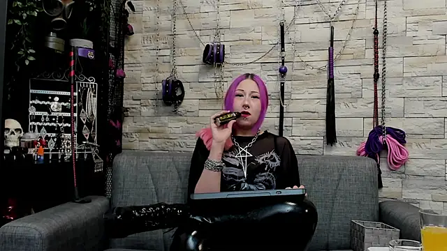 CruelMistress online show from May 25, 2026, 1:38 am