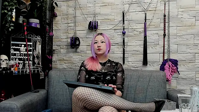 CruelMistress online show from June 2, 2026, 12:43 am