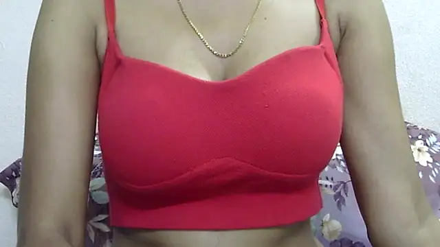  FluffyHxney  online show from June 27, 2026, 6:14 pm